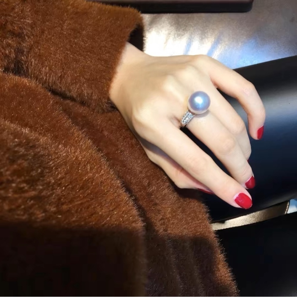 Large Ring Sculpture with‎ Pearl And Crystals - Cocktail Pearl Ring